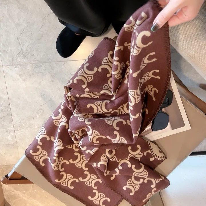 スーパーコピー セリーヌ マフラー