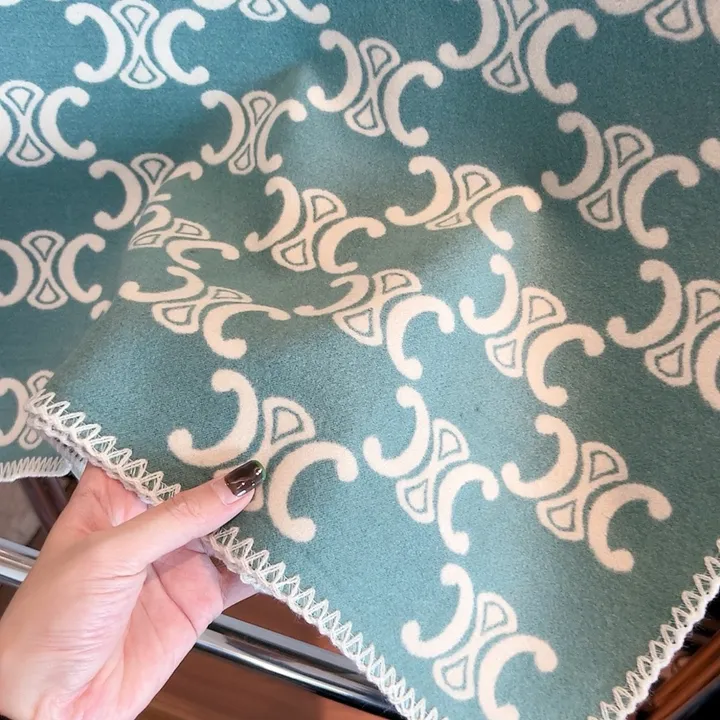 スーパーコピー セリーヌ マフラー