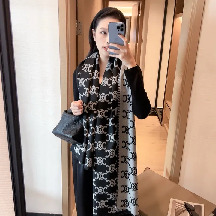 スーパーコピー セリーヌ マフラー