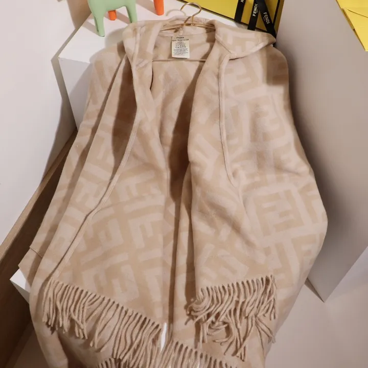 スーパーコピー フェンディ マフラー