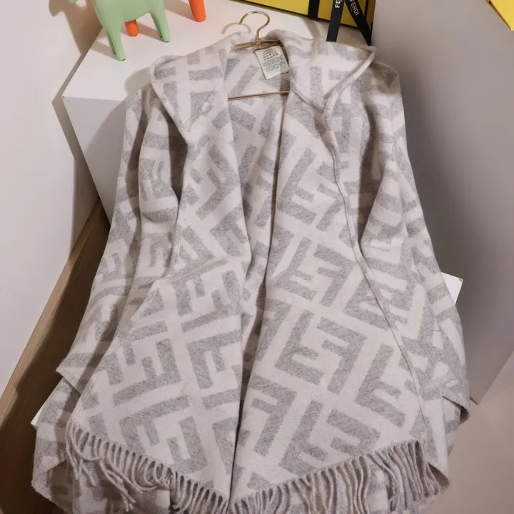 スーパーコピー フェンディ マフラー