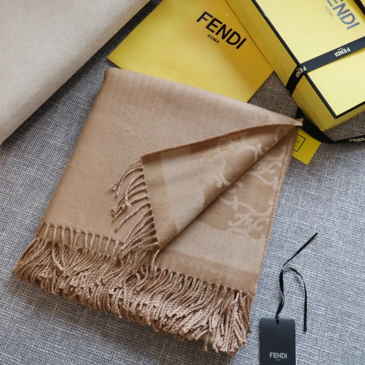 スーパーコピー フェンディ マフラー