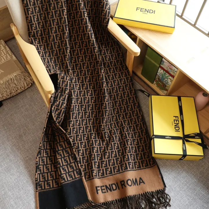 スーパーコピー フェンディ マフラー