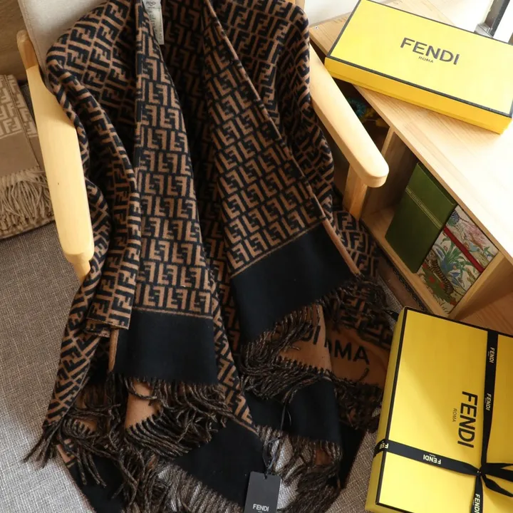 スーパーコピー フェンディ マフラー