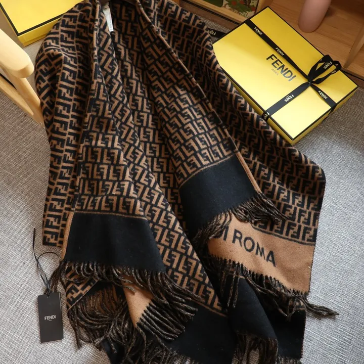 スーパーコピー フェンディ マフラー