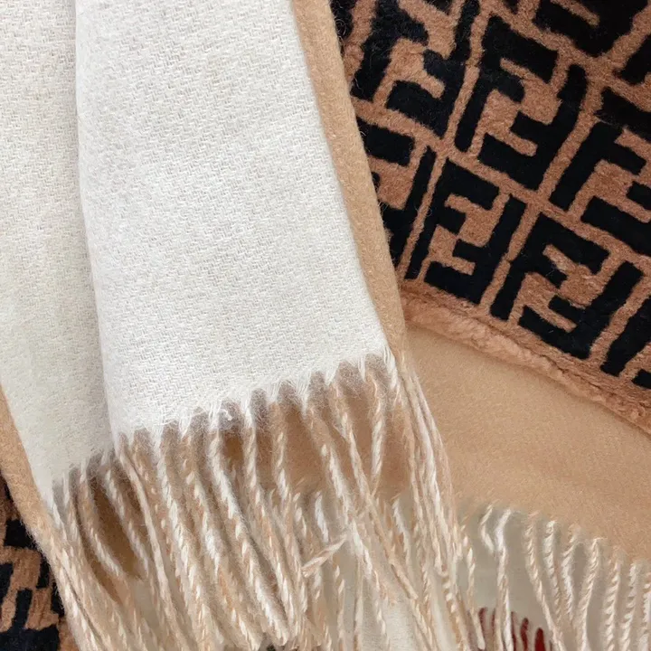 スーパーコピー フェンディ マフラー