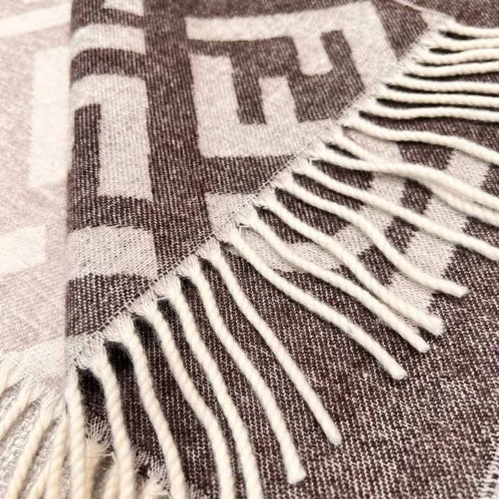 スーパーコピー フェンディ マフラー