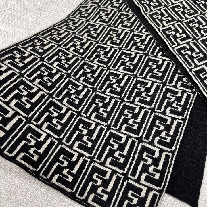 スーパーコピー フェンディ マフラー