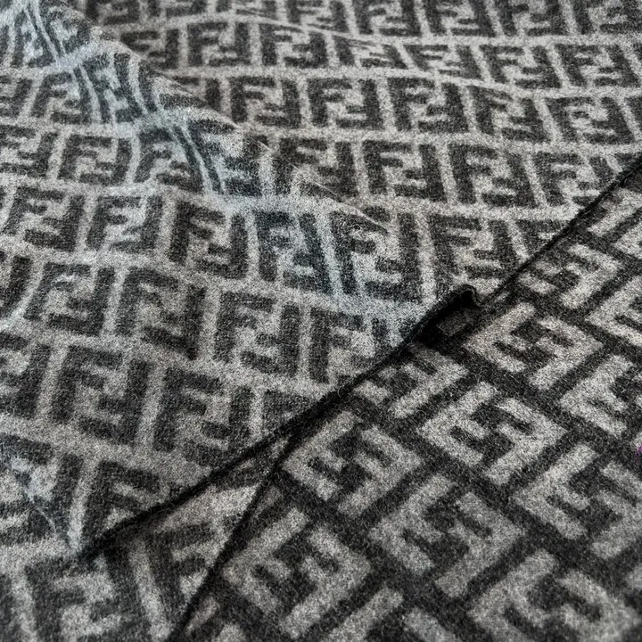 スーパーコピー フェンディ マフラー