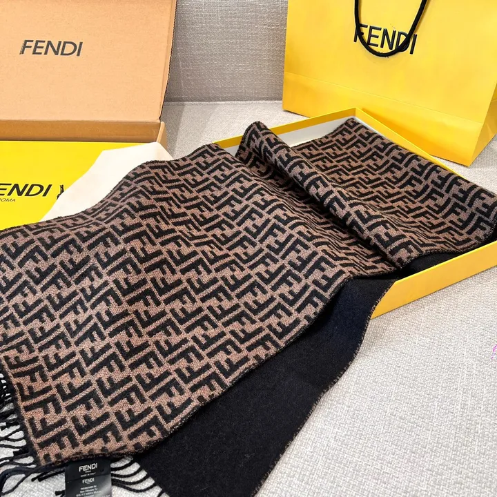 スーパーコピー フェンディ マフラー