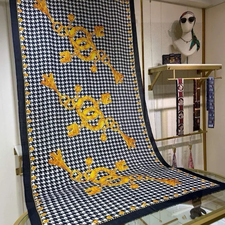 スーパーコピー セリーヌ マフラー