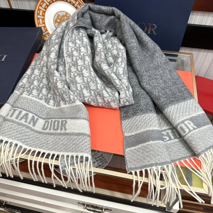 スーパーコピー ディオール マフラー