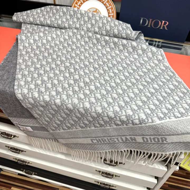 スーパーコピー ディオール マフラー