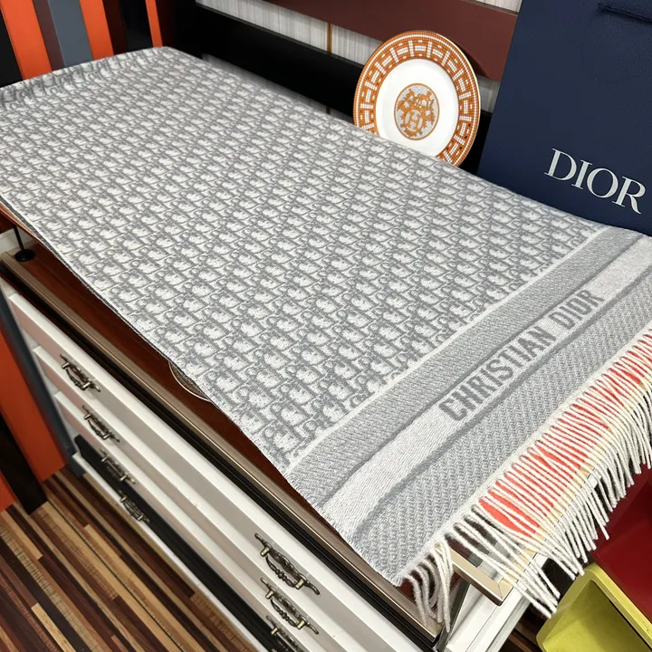 スーパーコピー ディオール マフラー