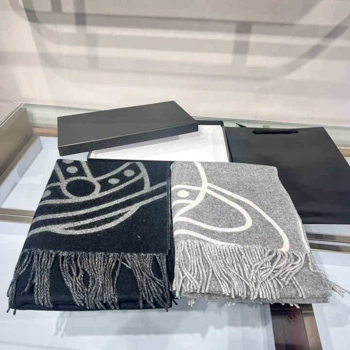 スーパーコピー ヴィヴィアン・ウエストウッド マフラー