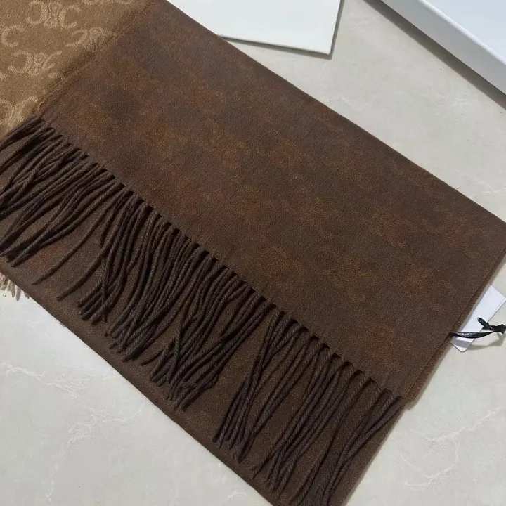 スーパーコピー セリーヌ マフラー