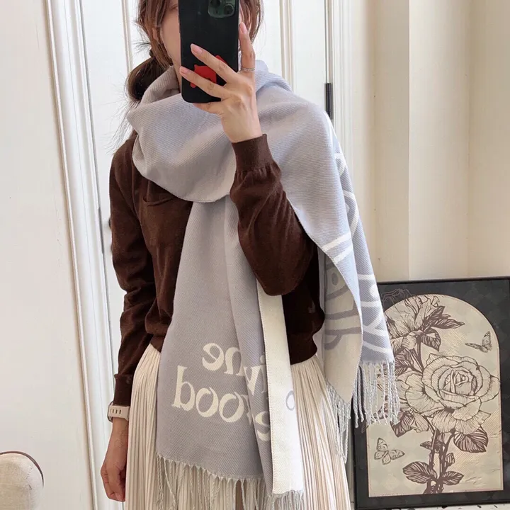 スーパーコピー ヴィヴィアン・ウエストウッド マフラー