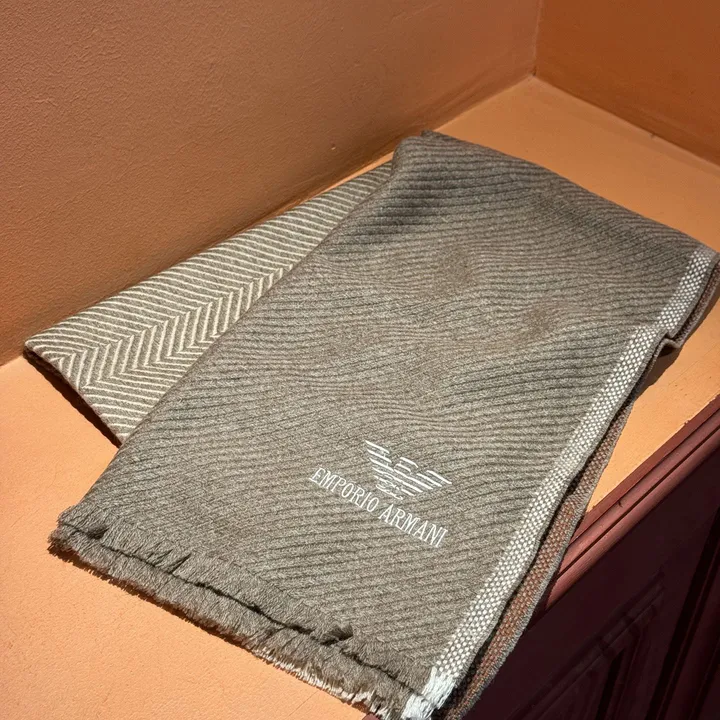 スーパーコピー フェンディ マフラー