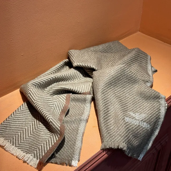 スーパーコピー フェンディ マフラー