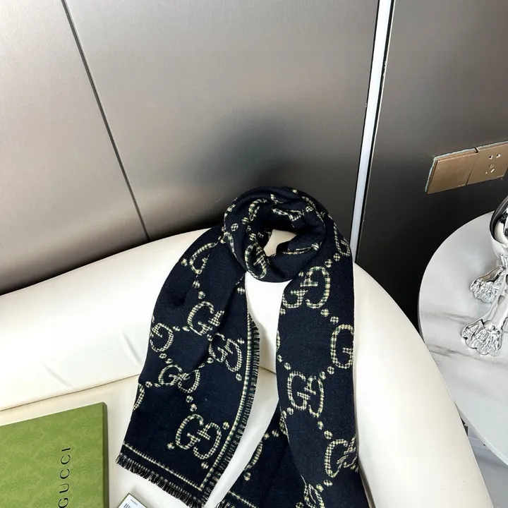 スーパーコピー グッチ マフラー