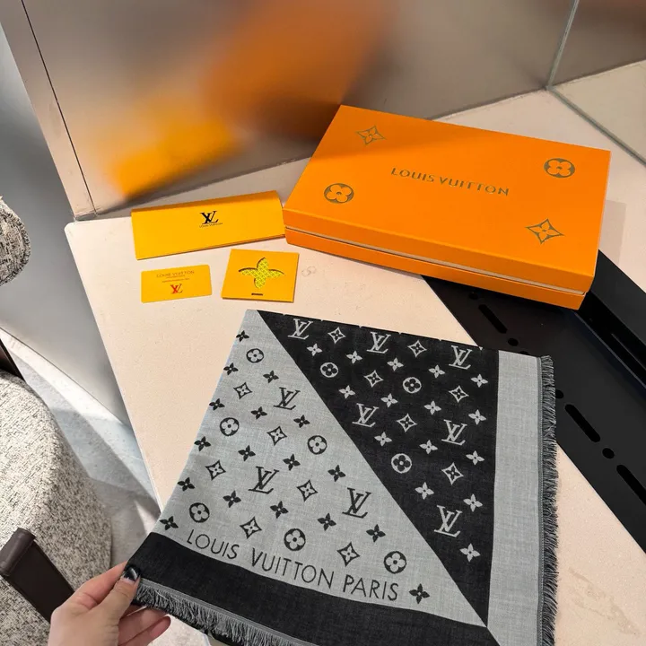 スーパーコピー ルイヴィトン マフラー