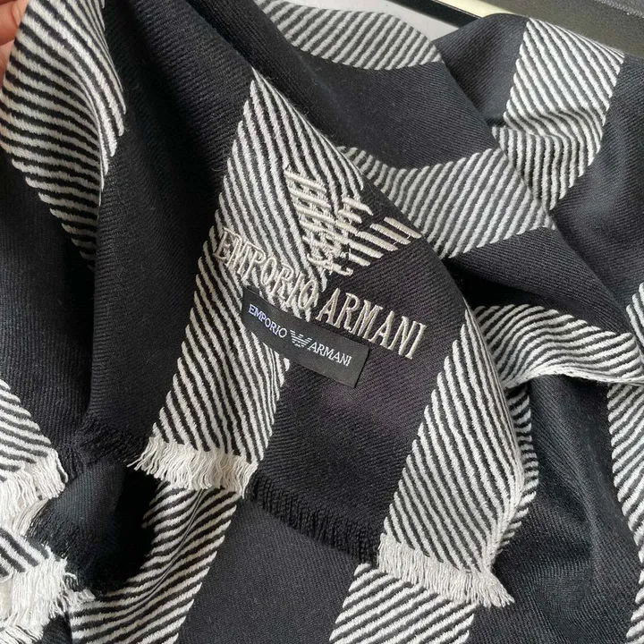 スーパーコピー フェンディ マフラー