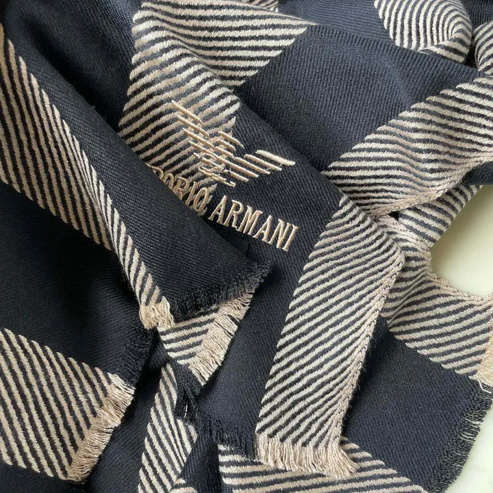 スーパーコピー フェンディ マフラー