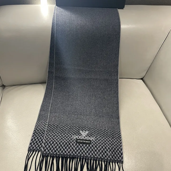 スーパーコピー フェンディ マフラー