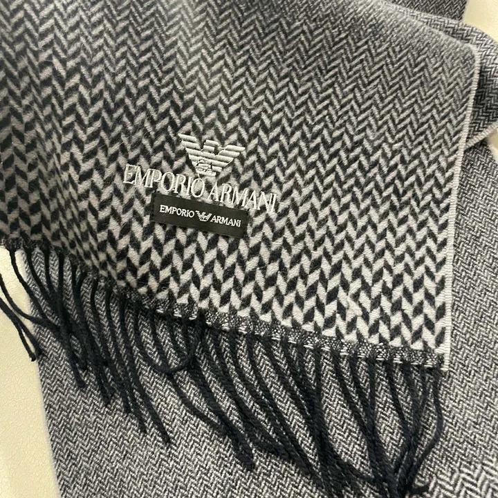 スーパーコピー フェンディ マフラー