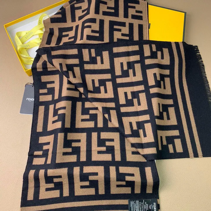 スーパーコピー フェンディ マフラー