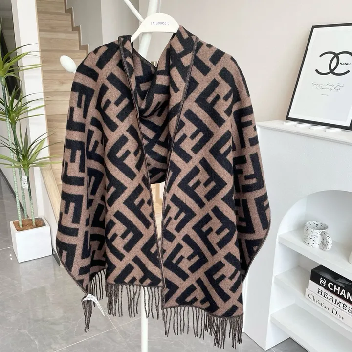 スーパーコピー フェンディ マフラー