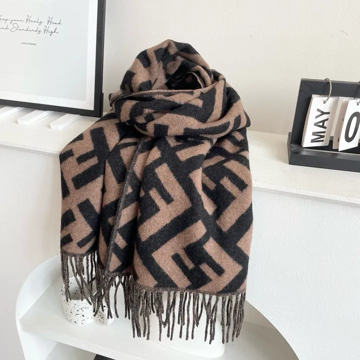 スーパーコピー フェンディ マフラー