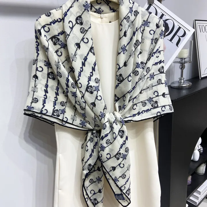 スーパーコピー セリーヌ マフラー