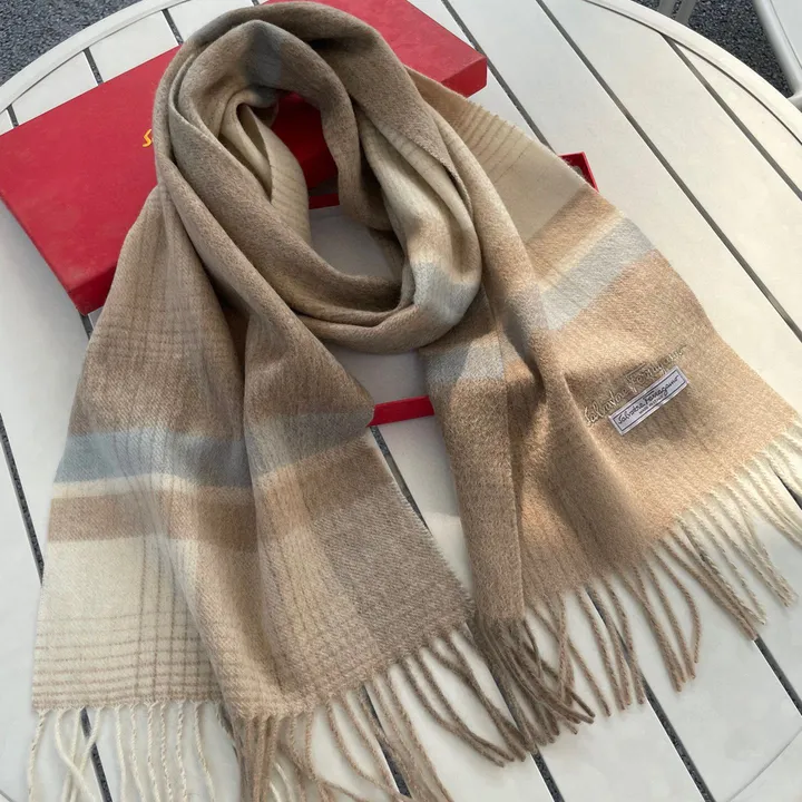 スーパーコピー フェラガモ マフラー