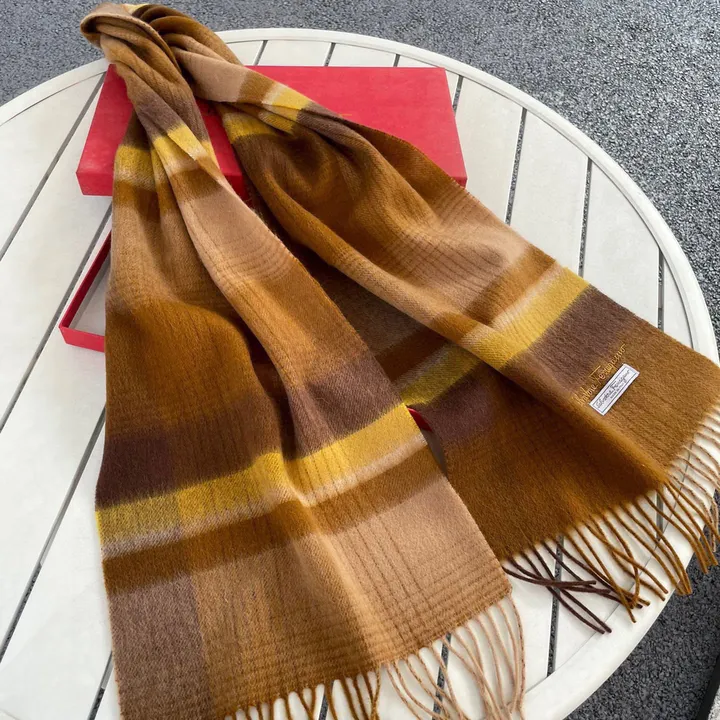 スーパーコピー フェラガモ マフラー