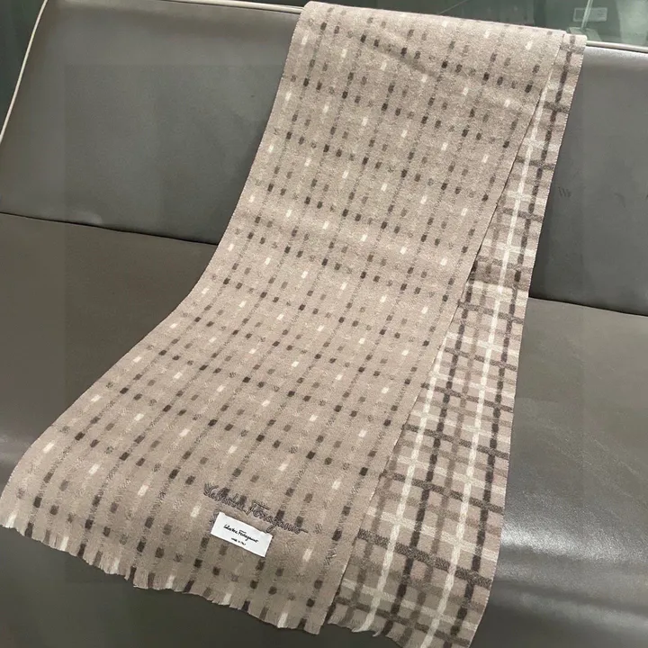 スーパーコピー フェラガモ マフラー