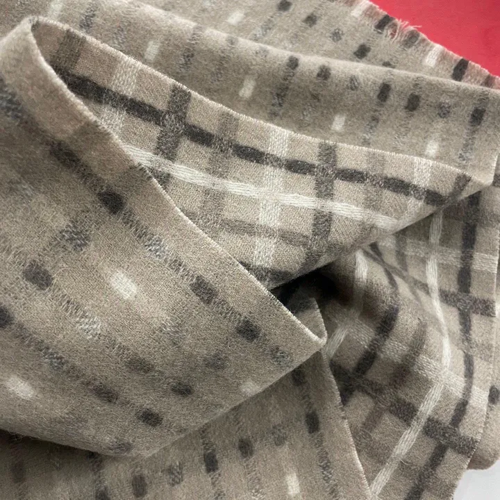 スーパーコピー フェラガモ マフラー