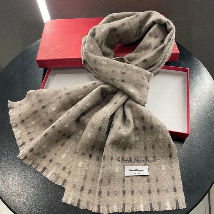 スーパーコピー フェラガモ マフラー