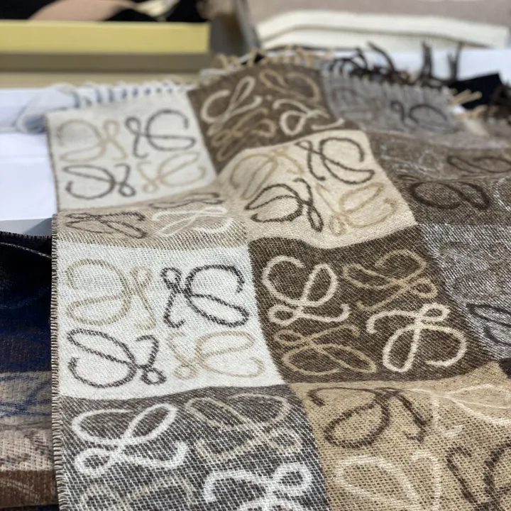 スーパーコピー ロエベ マフラー