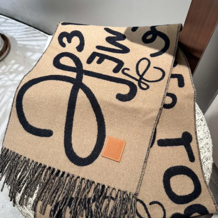 スーパーコピー ロエベ マフラー