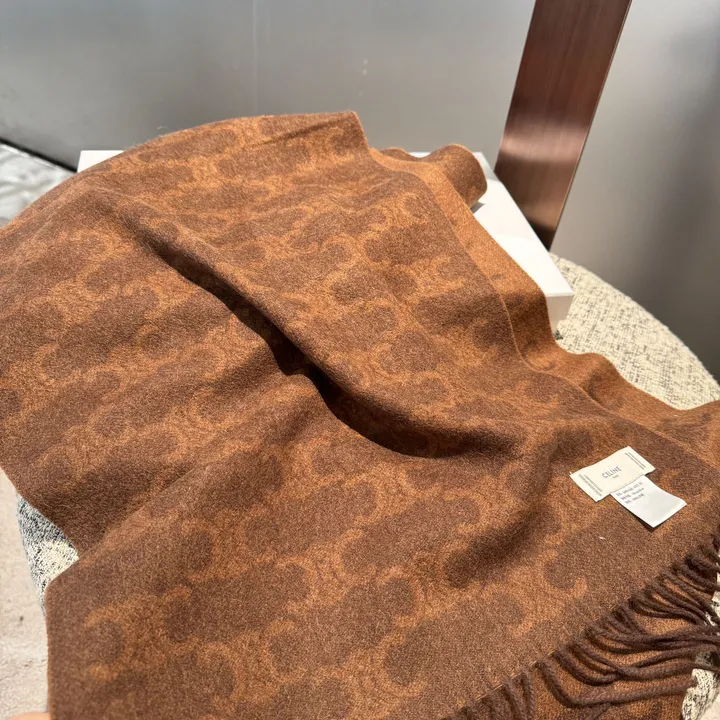 スーパーコピー セリーヌ マフラー