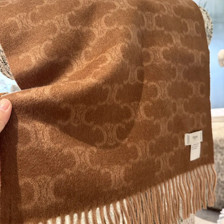 スーパーコピー セリーヌ マフラー