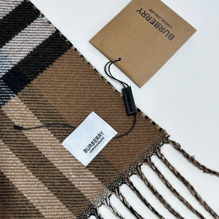 スーパーコピー バーバリー ス マフラー