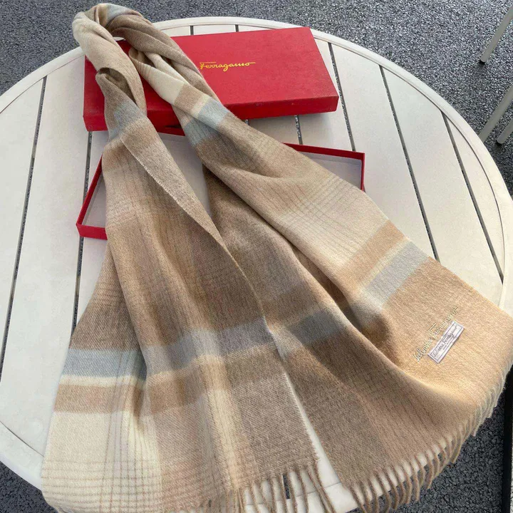 スーパーコピー フェラガモ マフラー