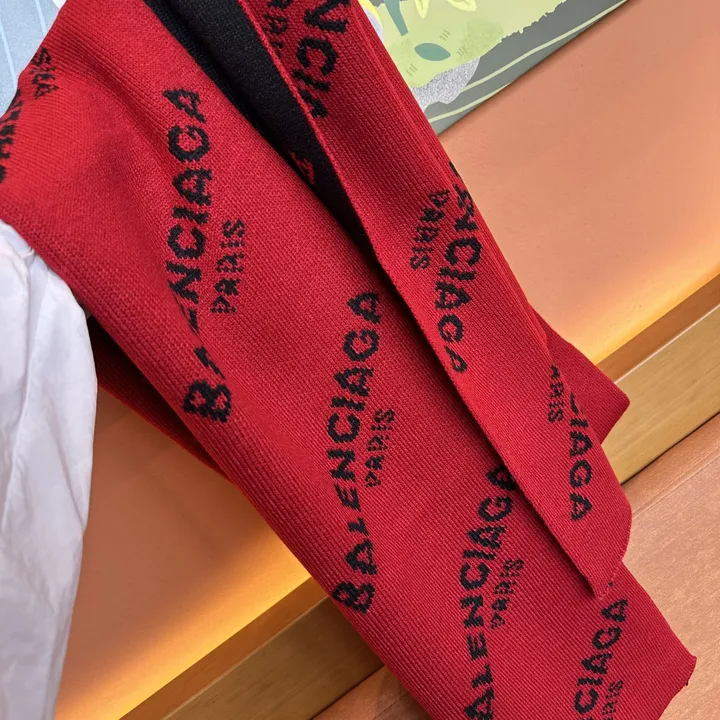 スーパーコピー バレンシアガ マフラー