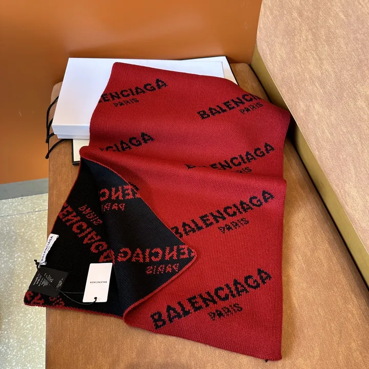 スーパーコピー バレンシアガ マフラー