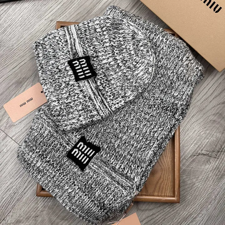 スーパーコピー ミュウミュウ マフラー