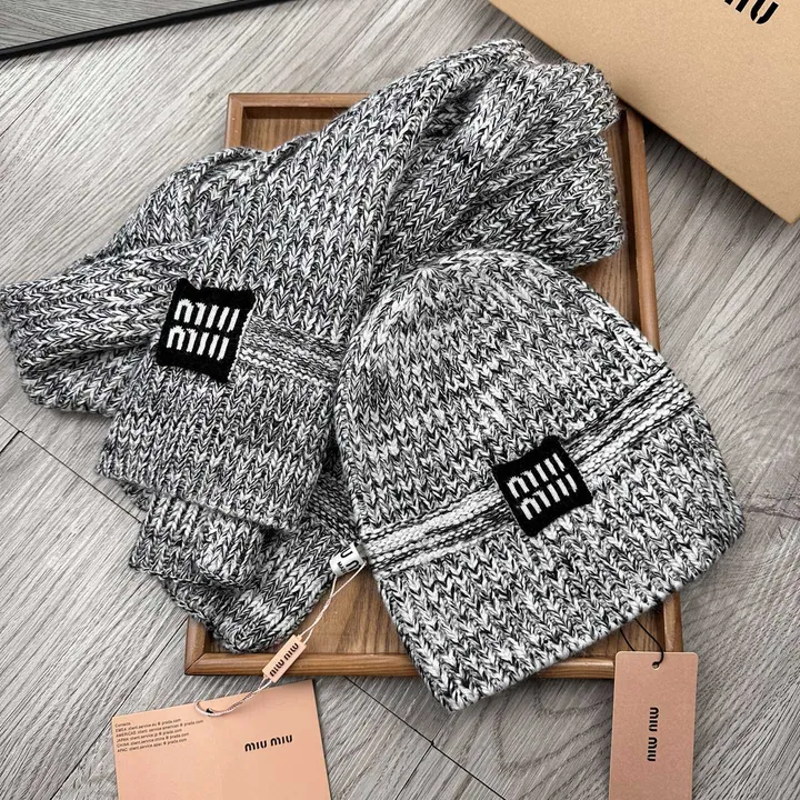 スーパーコピー ミュウミュウ マフラー