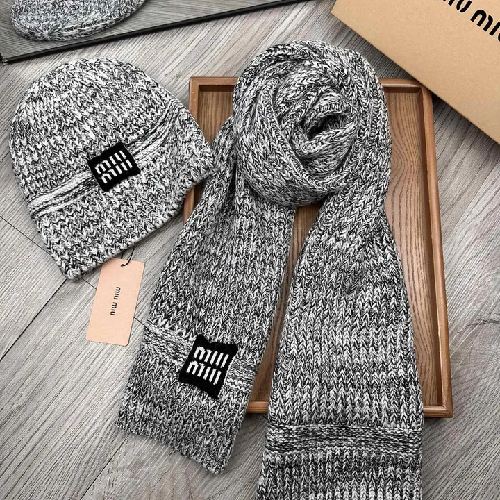 スーパーコピー ミュウミュウ マフラー