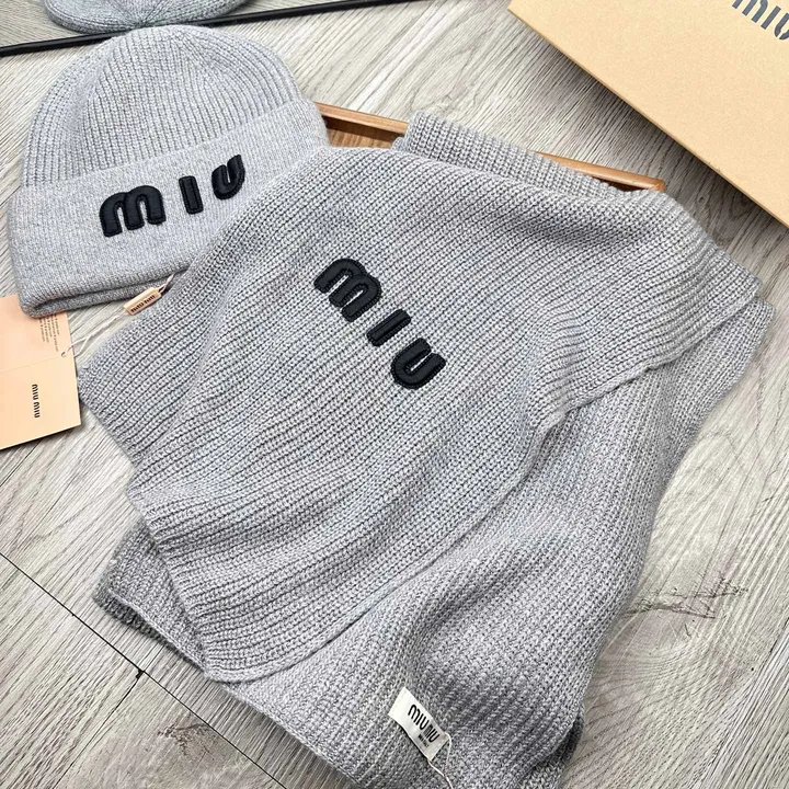 スーパーコピー ミュウミュウ マフラー